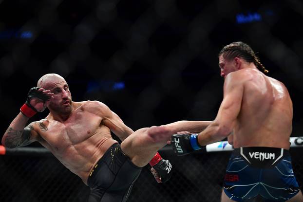 MMA: UFC 266-Volkanovski vs Ortega