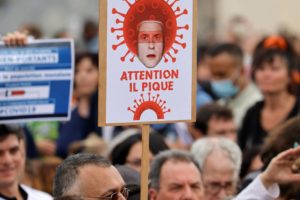 Oko 29 tisuća Francuza na ulicama zbog covid potvrde