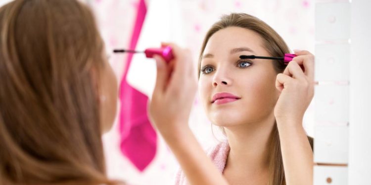 Najčešće pogreške u šminkanju | 24sata Najčešće pogreške u šminkanju | 24sata