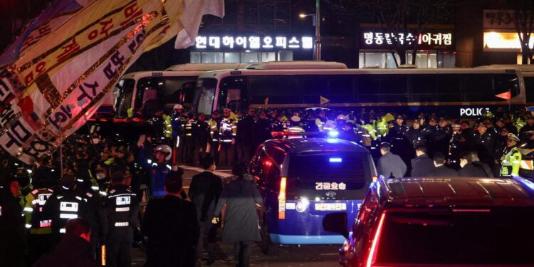 Južnokorejski sud produžio pritvor predsjedniku, odluka razbjesnila dio njegovih pristaša