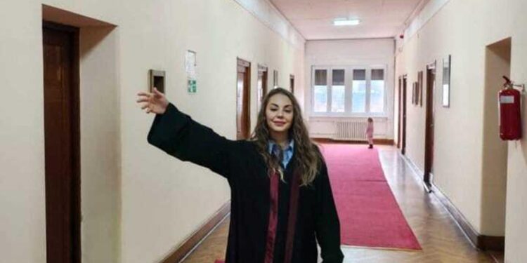 Čeka se odluka Upravnog suda o Hrvatici protjeranoj iz Srbije Čeka se odluka Upravnog suda o Hrvatici protjeranoj iz Srbije