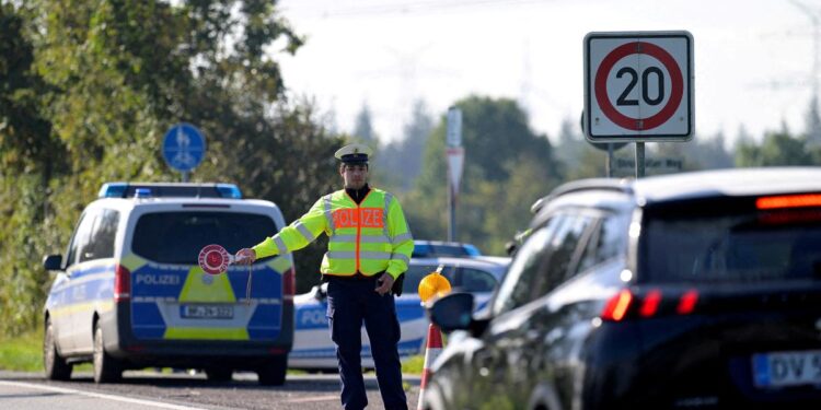 Danska produžuje kontrole na granici s Njemačkom: Teroristička prijetnja je i dalje ozbiljna Danska produžuje kontrole na granici s Njemačkom: Teroristička prijetnja je i dalje ozbiljna