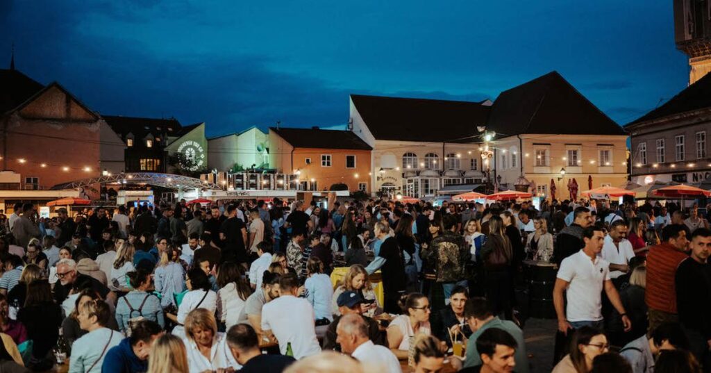 Vraća se mnogima omiljena manifestacija: Dolac će ponovno oživjeti petkom navečer
