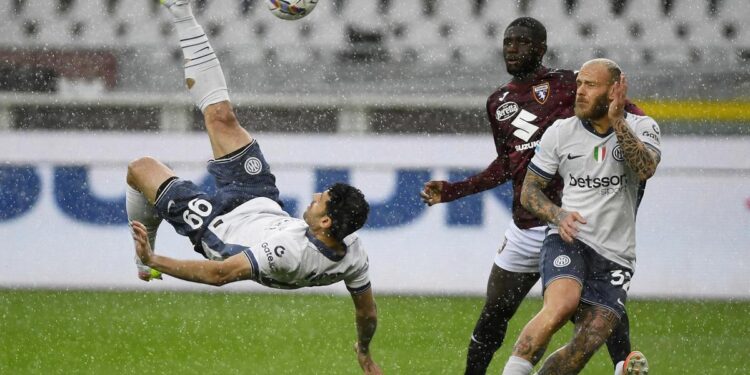 Napoli prosuo bodove, a Inter slavio. Borba za Scudetto ulazi u infraktnu završnicu