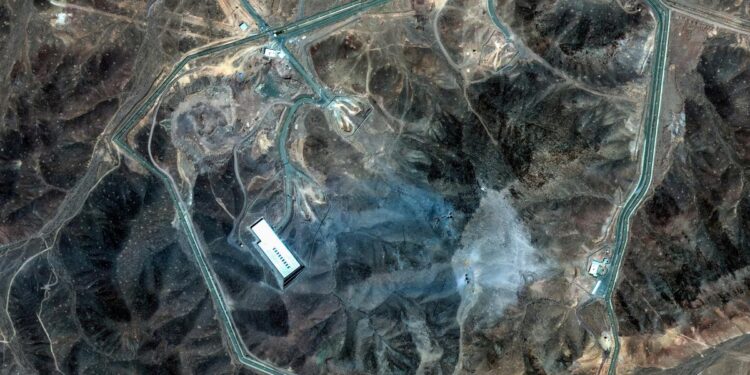 Kakva je to bomba s kojom je Amerika napala Iran? Evo kako se probila do podzemnog nuklearnog postrojenja