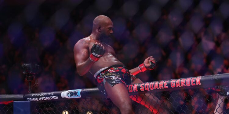 Aspinall šokirao svijet: ‘Jones je već u mirovini. Znamo što slijedi dalje…’