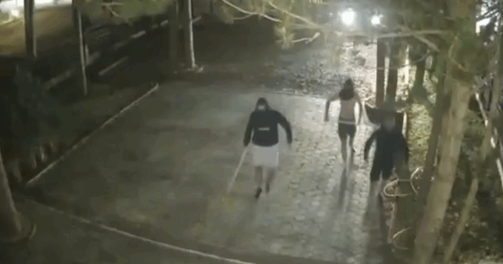 VIDEO Izašla nova snimka nereda: Navijači iz Hercegovine s palicama i bakljama napali Boyse