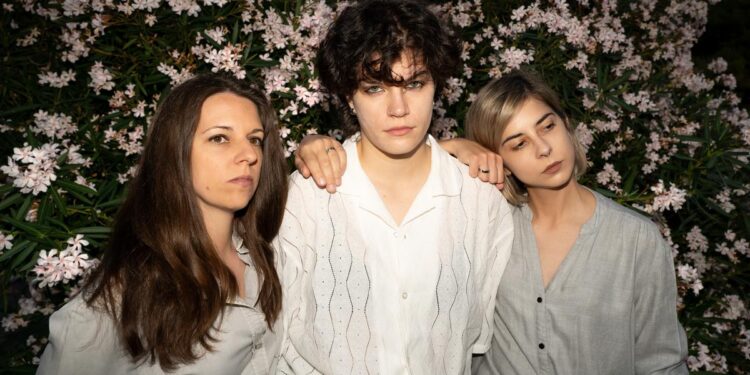 Ženski trio iz Splita nedavno je objavio novi singl ‘Bite Your Tongue’, evo kako zvuči!