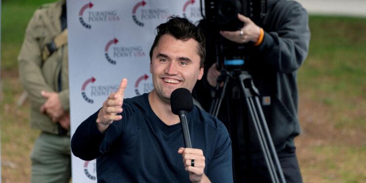 Atentat na Kirka dio je krvavog niza, ali nikad mase nisu tako likovale