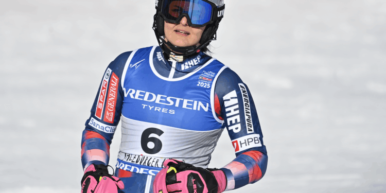 Druga vožnja je bila razočarenje, ali TOP 10 u veleslalomu je dobar početak za Zrinku Druga vožnja je bila razočarenje, ali TOP 10 u veleslalomu je dobar početak za Zrinku