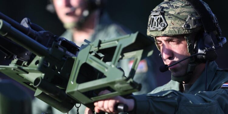 Za Leoparde, Caesare, Tatre i zaštitu od dronova dvije milijarde eura Za Leoparde, Caesare, Tatre i zaštitu od dronova dvije milijarde eura