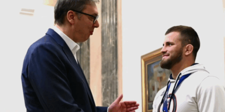 Vučić zgrozio sve porukom za Rusa: ‘Ponosni smo jer si u Zagrebu digao tri prsta, Hrvate to nervira’