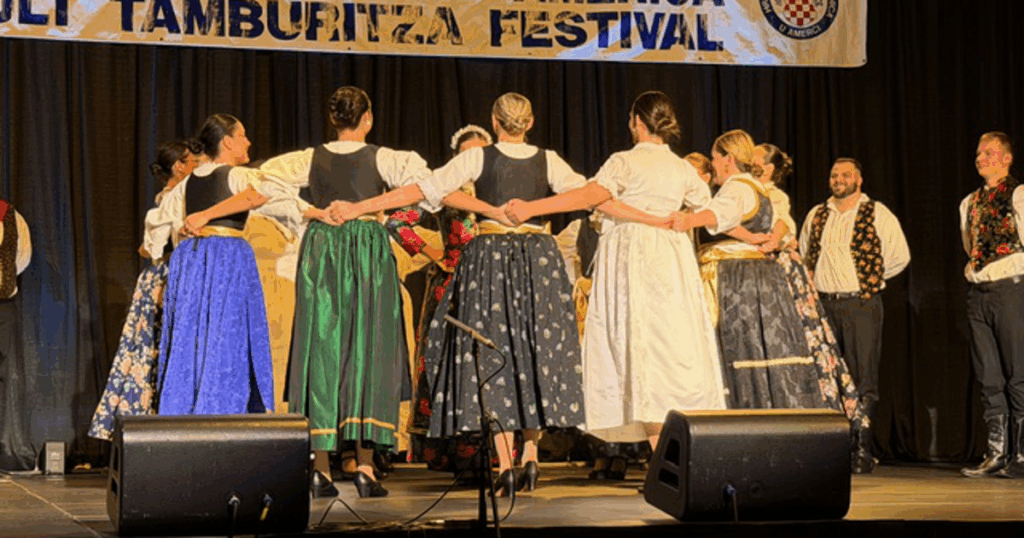 Tamburaški festival okupio sedamnaest KUD-ova u Americi Tamburaški festival okupio sedamnaest KUD-ova u Americi
