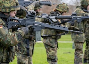 Nijemci će u vojsku na šest mjeseci za 2000 eura mjesečno uz mnoge povlastice