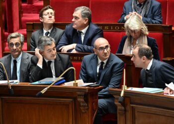 Macron na tankom ledu: Francuska odgodila mirovinsku reformu da spasi vladu