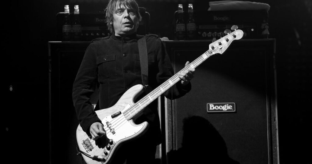 Iznenada preminuo slavni roker, znamo ga po radu u dva kultna benda Iznenada preminuo slavni roker, znamo ga po radu u dva kultna benda