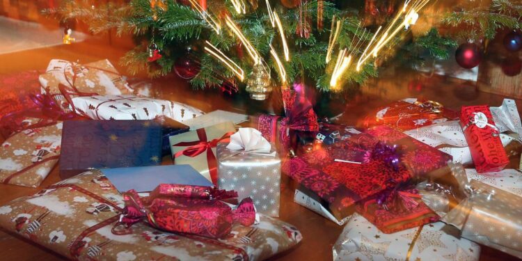 Zamke su brojne i podmukle: Kako da vas trgovci ne prevare pri kupnji popularnih božićnih poklona?