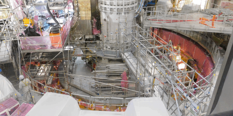 FOTO Tonči Tadić javio se iz srca najvažnijeg energetskog projekta u europskoj povijesti – reaktor ITER je izgrađen! FOTO Tonči Tadić javio se iz srca najvažnijeg energetskog projekta u europskoj povijesti – reaktor ITER je izgrađen!