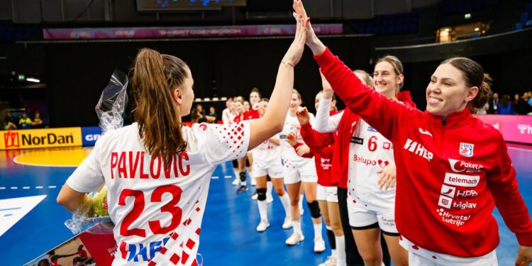 Hrvatske rukometašice večeras zaključuju nastup na SP-u, evo gdje ih možete pogledati Hrvatske rukometašice večeras zaključuju nastup na SP-u, evo gdje ih možete pogledati