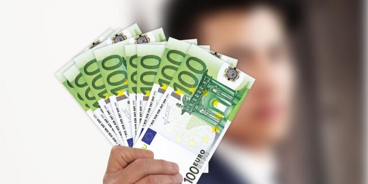 Neviđeni skandal trese Njemačku: Na poslu je bio ravno 11 dana, ali zato će plaću primati narednih osam godina Neviđeni skandal trese Njemačku: Na poslu je bio ravno 11 dana, ali zato će plaću primati narednih osam godina