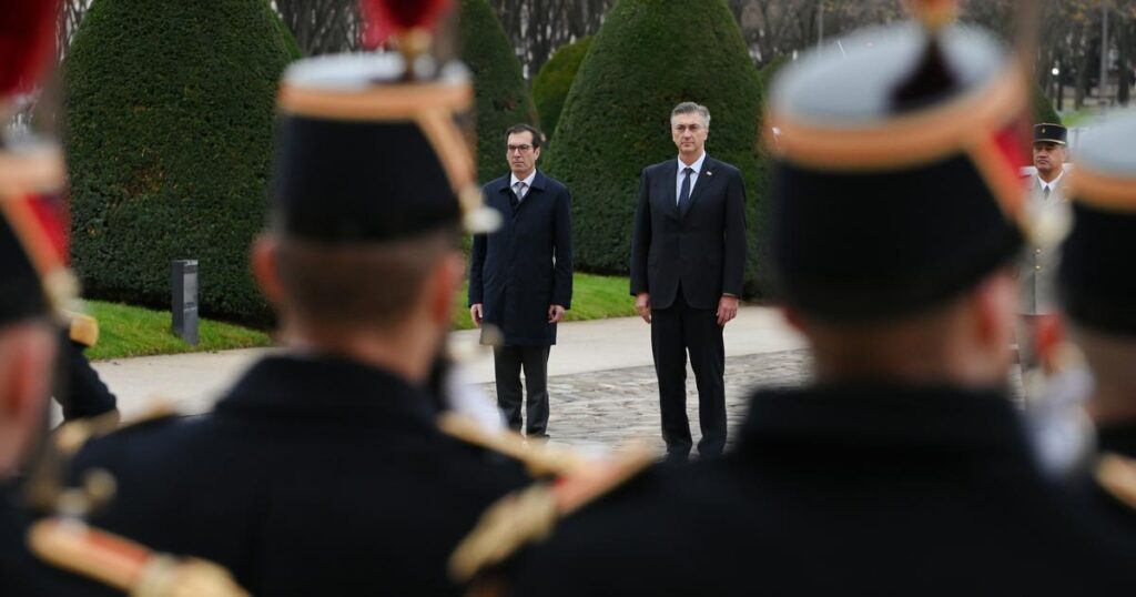 Plenković u Parizu s Macronom o sigurnosti Europe, BiH, ali i nabavi oružja Plenković u Parizu s Macronom o sigurnosti Europe, BiH, ali i nabavi oružja