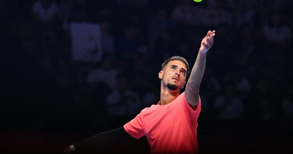 Dino Prižmić došao do prve pobjede na završnom turniru mladih tenisača, ostao u igri za polufinale