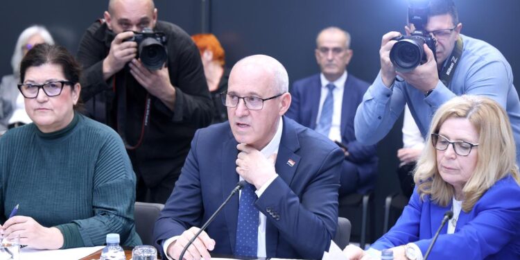 Struka ustala protiv Bačića: ‘Ovaj zakon može preokrenuti hrvatski prostor’