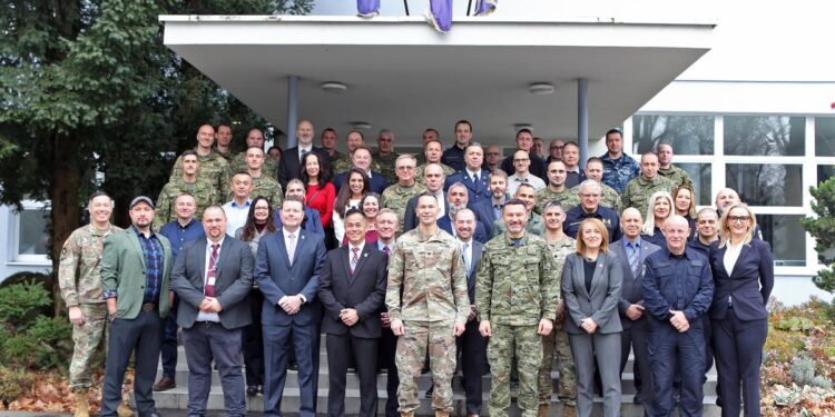 FOTO Amerikanci i Hrvati u Zagrebu vježbali obranu od dronova: ‘Prijetnje su sve ozbiljnije’ FOTO Amerikanci i Hrvati u Zagrebu vježbali obranu od dronova: ‘Prijetnje su sve ozbiljnije’