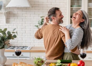Stručnjaci otkrivaju: Ovo je 13 važnih činjenica koje morate znati o seksu u četrdesetima