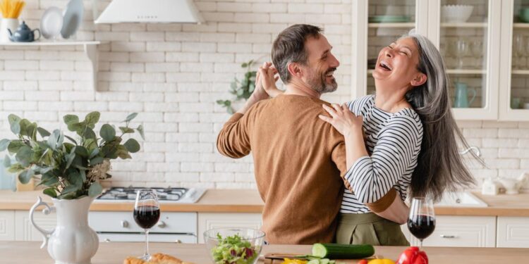 Stručnjaci otkrivaju: Ovo je 13 važnih činjenica koje morate znati o seksu u četrdesetima