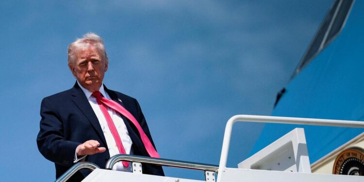 Procurilo što se tijekom Uskrsa događalo s Trumpom: ‘Namjerno su to radili, urlao je kad je sve saznao’