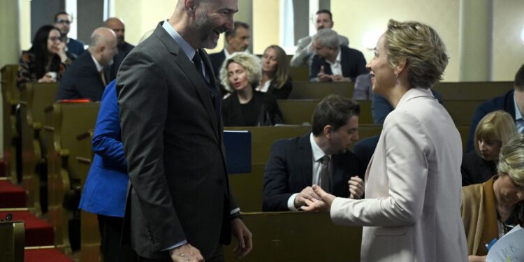 Spašavanje kvoruma u režiji Možemo i SDP-a! Produžena stanka, oporba izišla: Čekao se Bakić?